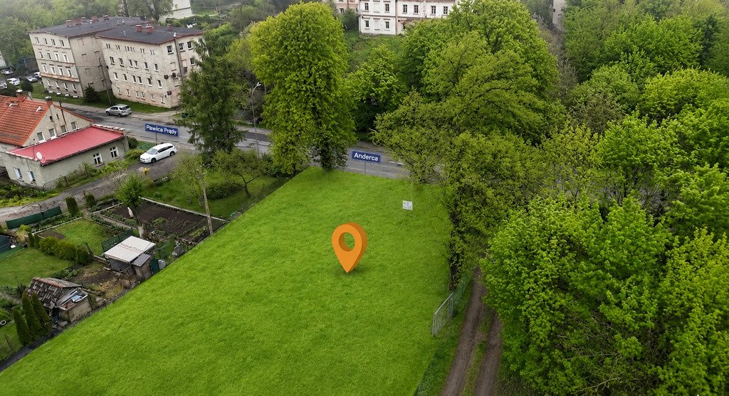 Działka z WZ na 2 domy | Media | Widok na Chełmiec