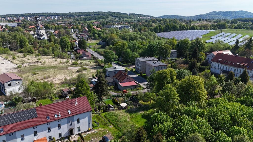 Działka z WZ na 2 domy | Media | Widok na Chełmiec