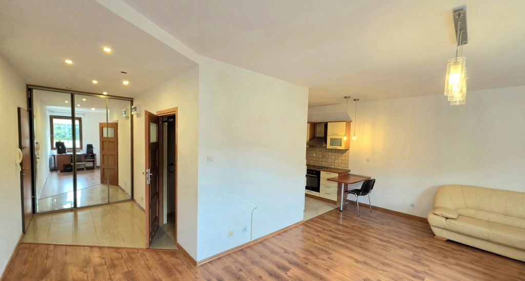 Apartament 3pok. Os. Magnolia 2007 r. I p., winda