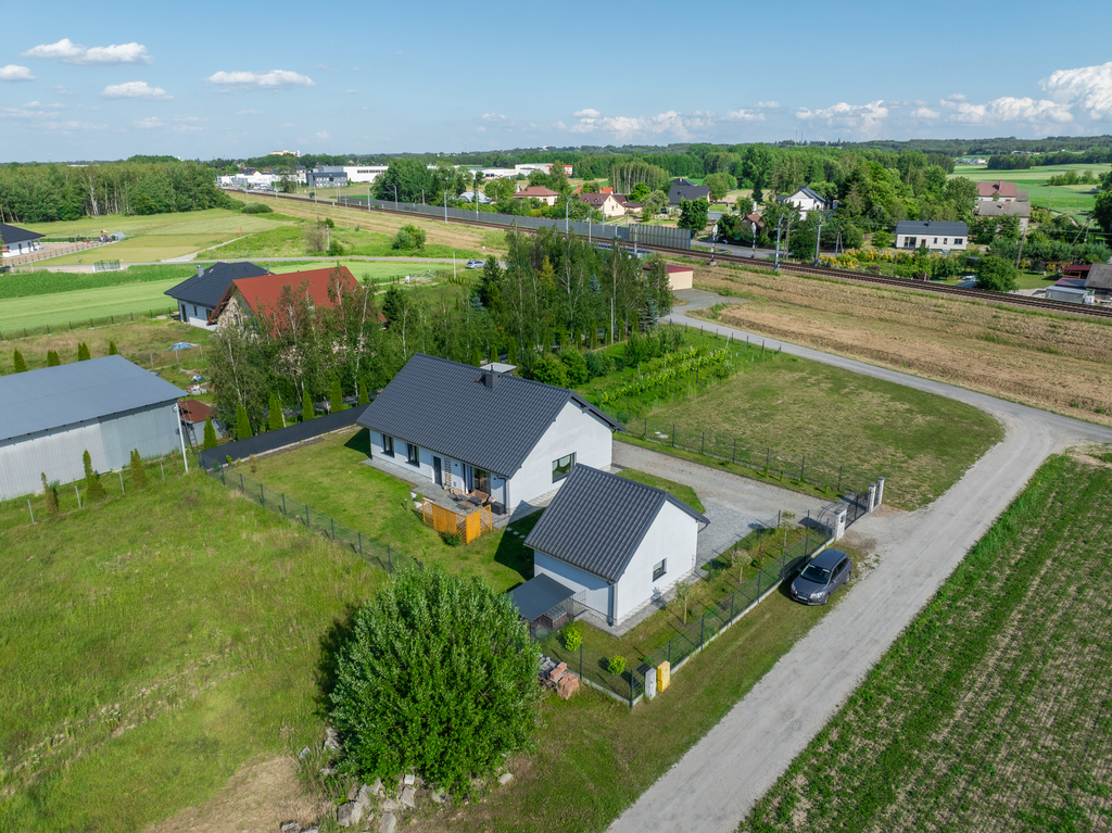 Dom 136,42m² | Brzezówka | działka 10 arów | garaż