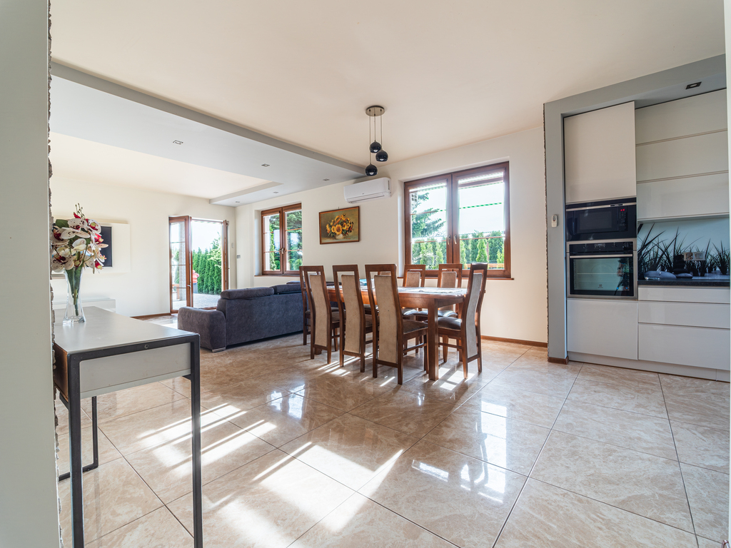 Dom parterowy 171 m² przy lesie, duża działka 14ar