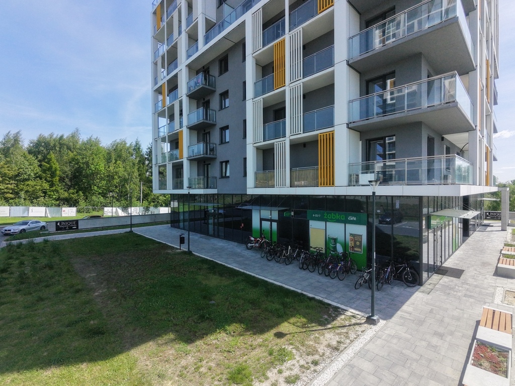CARPATIA - Lokal 103 m² - parter+szklana witryna
