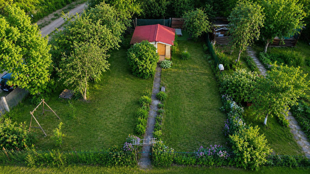 2 pokojowe mieszkanie z balkonem + działka ROD