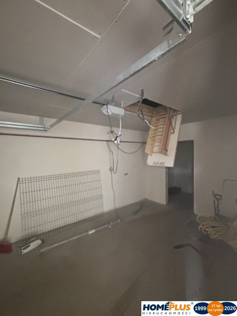 5 pokojowy bliźniak z garażem i działką 670 m2