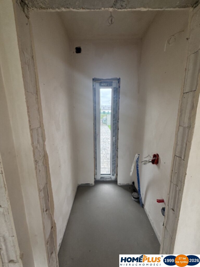 5 pokojowy bliźniak z garażem i działką 670 m2