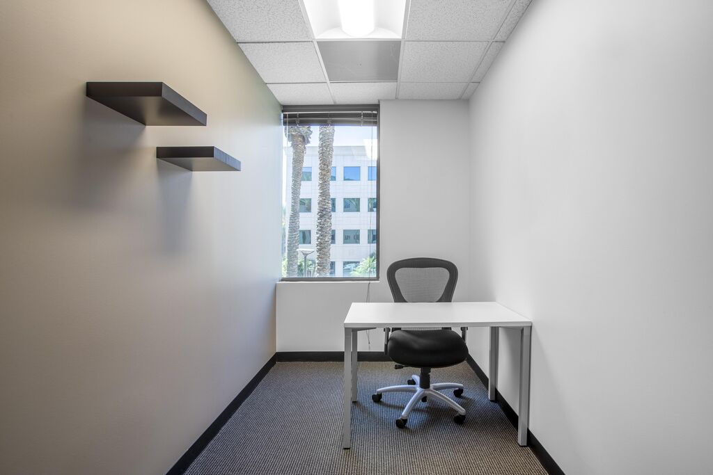 1-2 osoby w lokalizacji Regus Okraglak