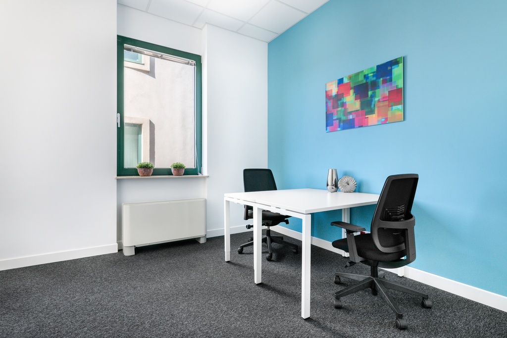 Profesjonalnego biura dla 1-2 osób w Regus Zana