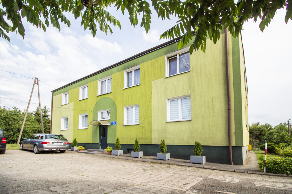 Mieszkanie na parterze z garażem i ogródkiem