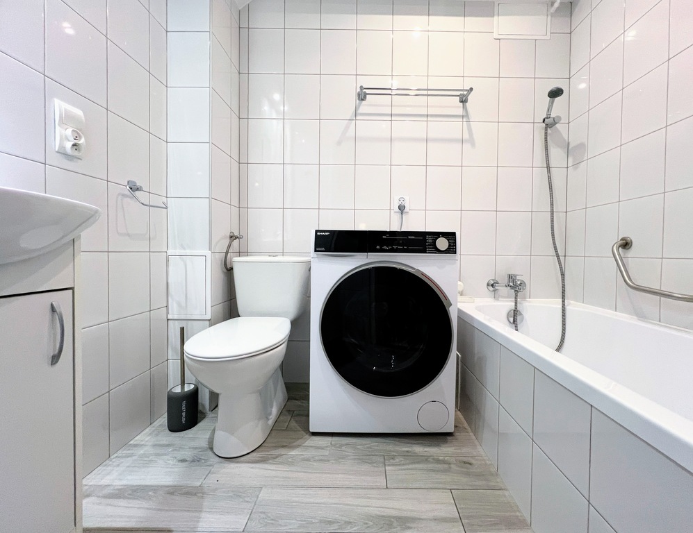 Kawalerka 32 m2, balkon, piwnica centrum