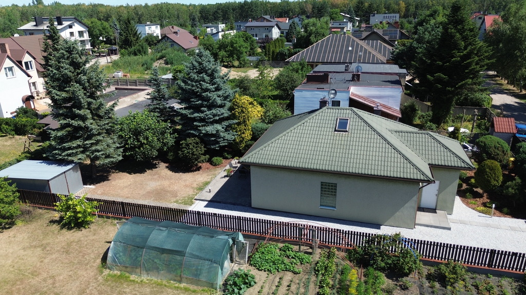 Dom z nutą nieoczywistości.