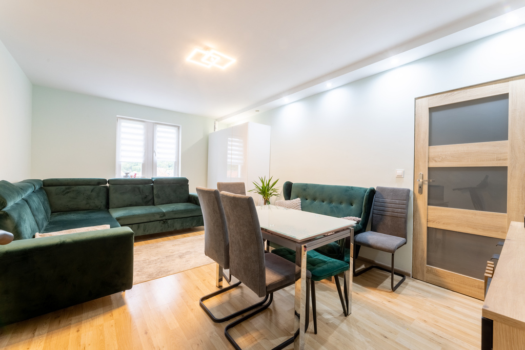Komfortowe 150 m2, 4 pokoje + własny ogródek