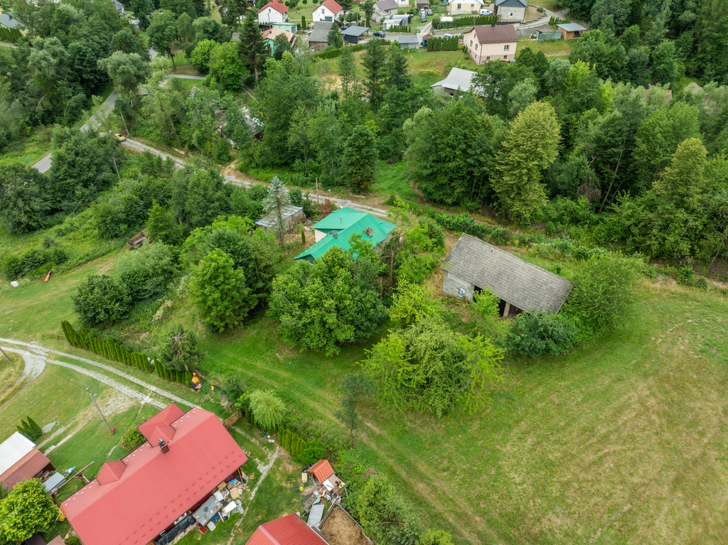Broniszów - działka z domem i stodoła 34,85 ar WZ