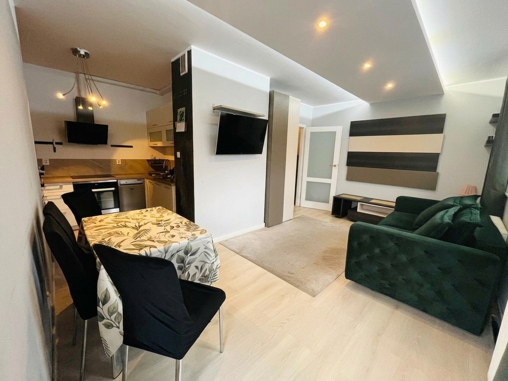 2 pokoje z tarasem 17 m² | Krzyki