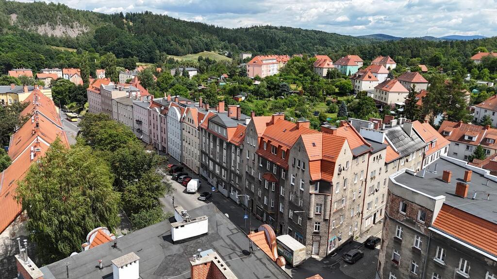 2 pokoje na Nowym Mieście – WCHODZISZ I MIESZKASZ