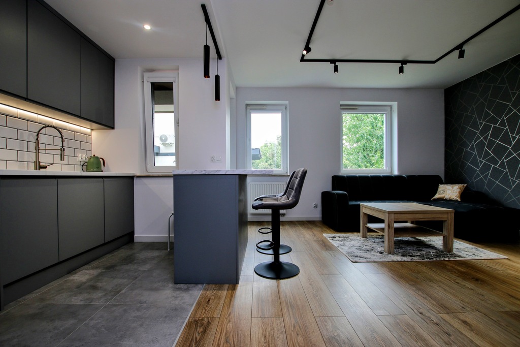 stylowo wykończone, nowy budynek, duży balkon