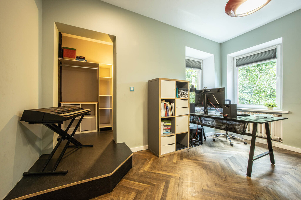 Przestronne 5 pokoi w kamienicy, 123 m²