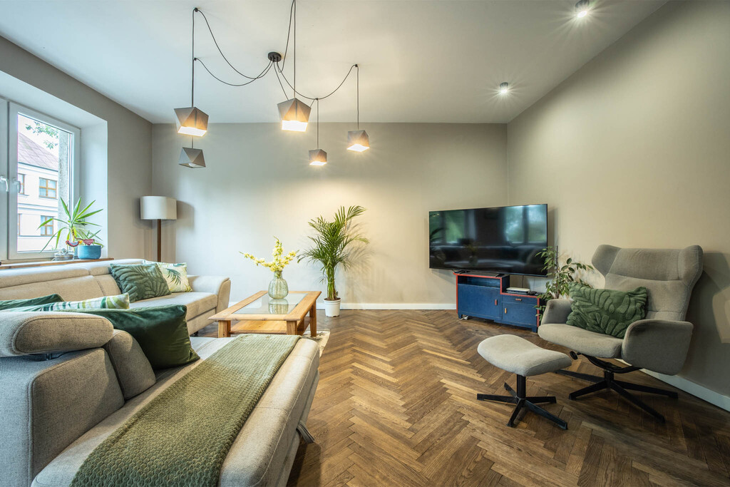Przestronne 5 pokoi w kamienicy, 123 m²