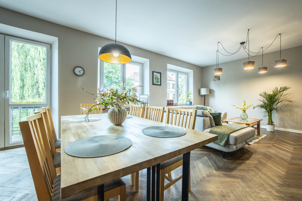 Przestronne 5 pokoi w kamienicy, 123 m²