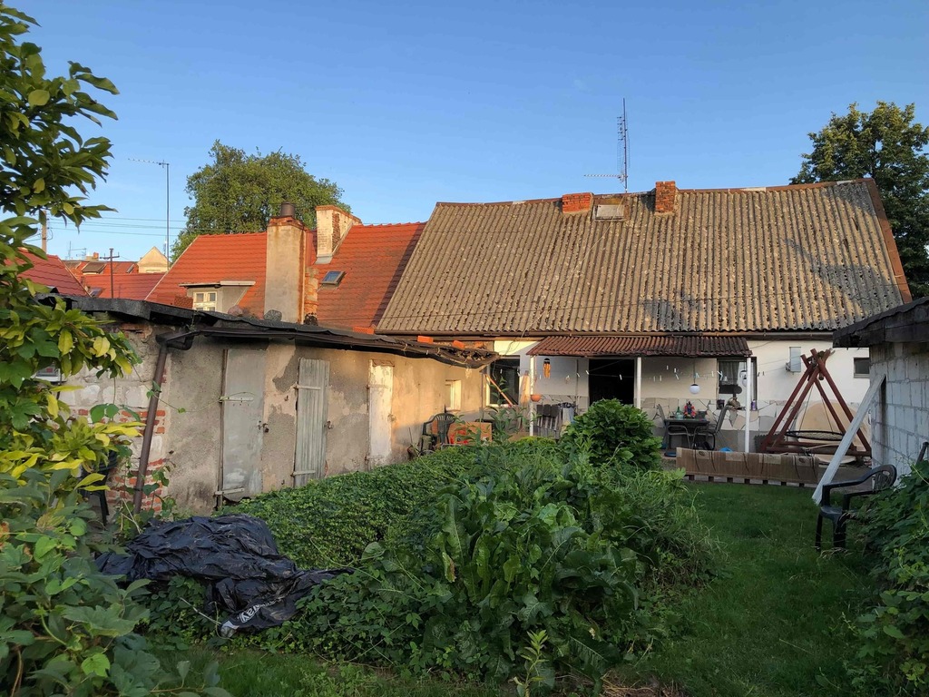 ORLA - Dom na działce pod zabudowę wielorodzinną