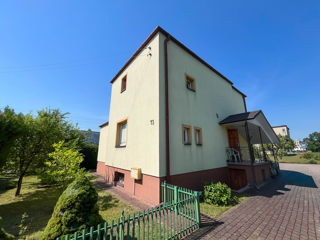 Dom piętrowy 122,4m2 działka 997m2 ul.Konopnickiej