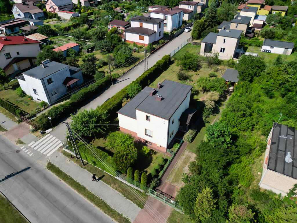 Dom piętrowy 122,4m2 działka 997m2 ul.Konopnickiej