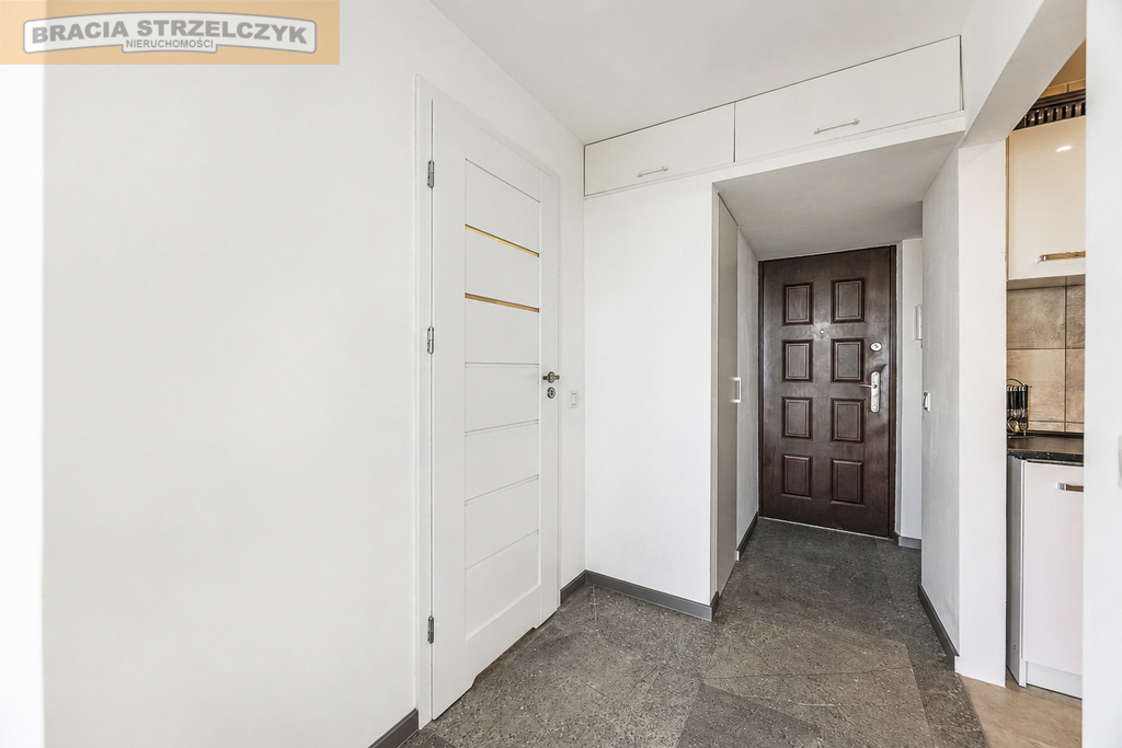 1 pokojowe mieszkanie z balkonem, ul. Smolna