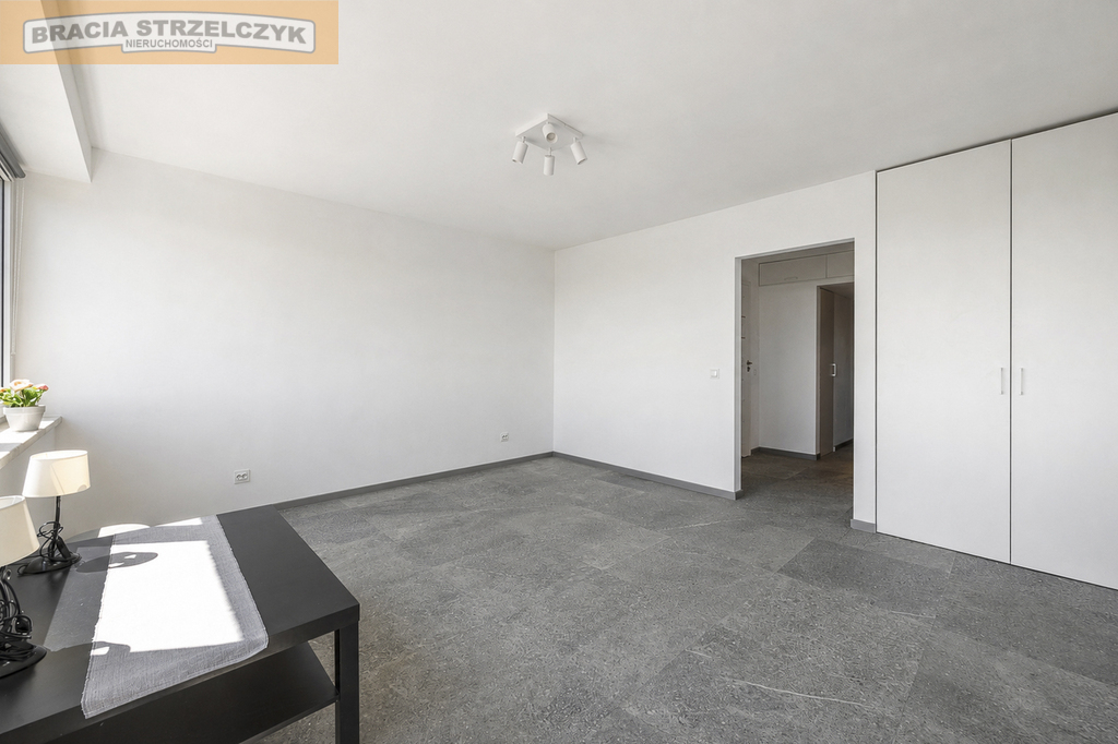 1 pokojowe mieszkanie z balkonem, ul. Smolna