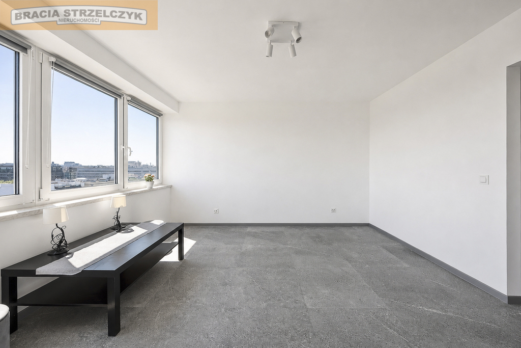 1 pokojowe mieszkanie z balkonem, ul. Smolna