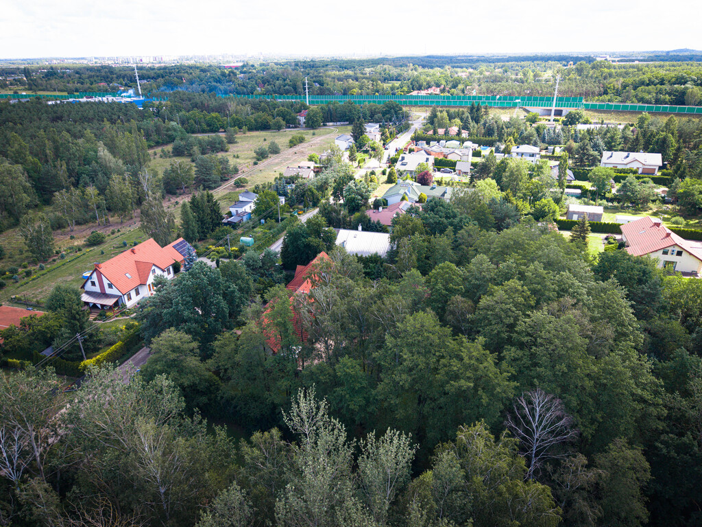 1500m2 ciszy w Łodzi. Działka budowlana z WZ