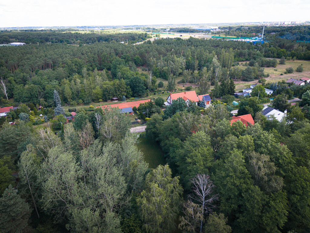 1500m2 ciszy w Łodzi. Działka budowlana z WZ