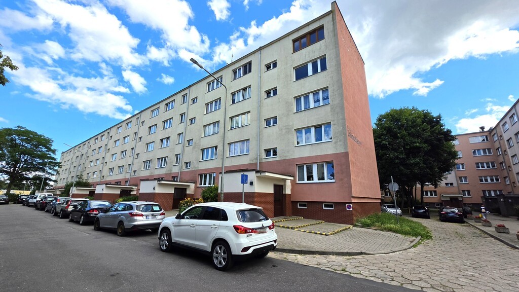 Spółdz.-własn. 4.pokoje na parterze z balkonem