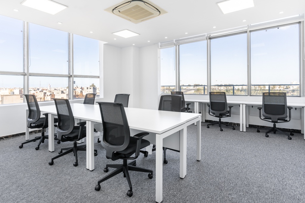 Przestrzeń do pracy dla 3-4 osób w Regus Skylight
