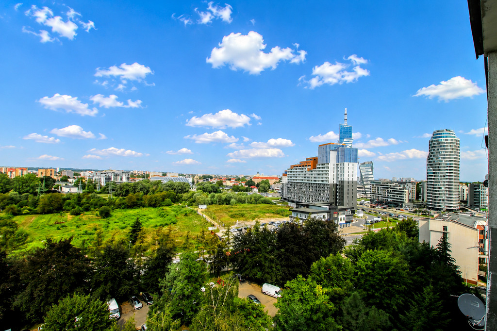 centrum, balkon, przestronne, świetne pod wynajem
