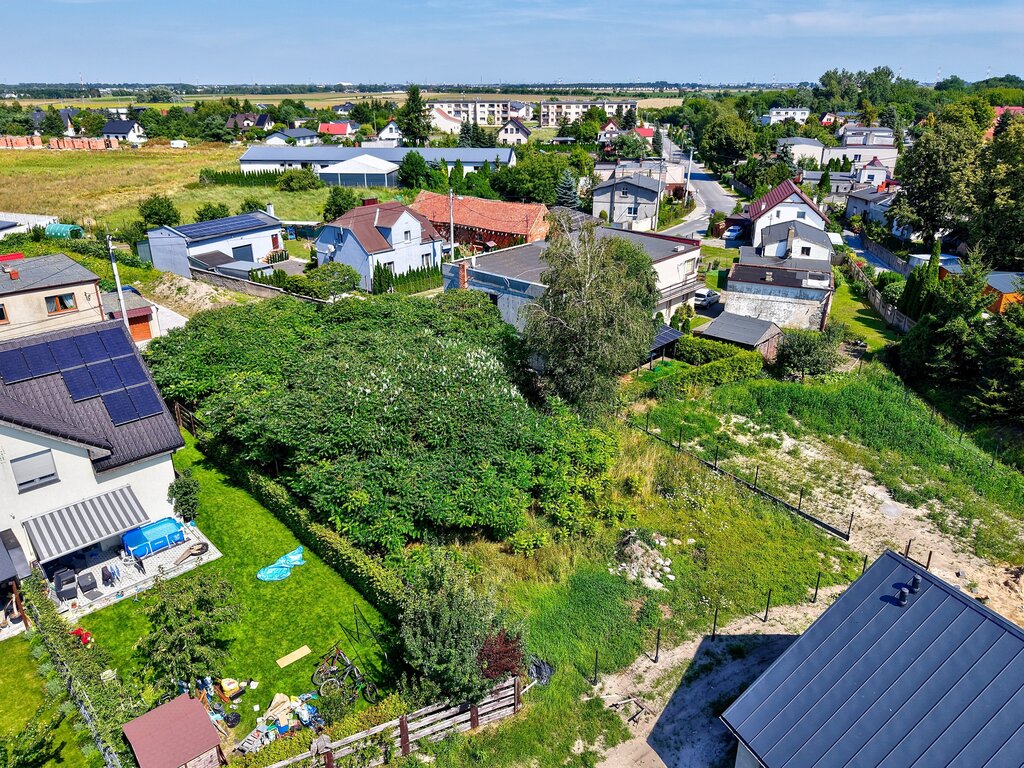 Dopiewiec: Działka 673m² | media | droga