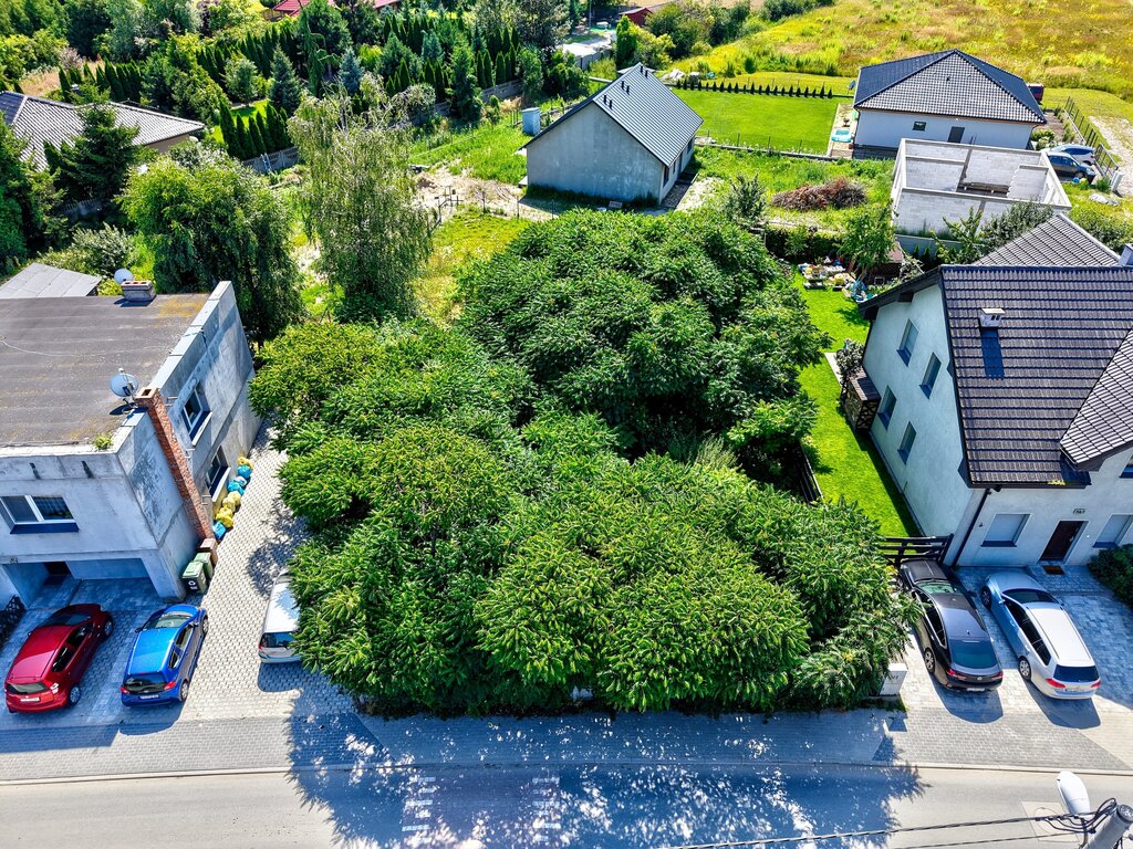 Dopiewiec: Działka 673m² | media | droga