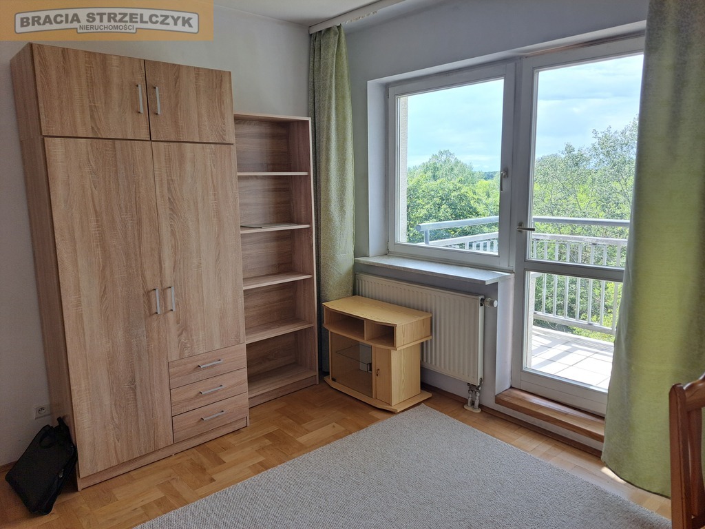Polecam! Kawalerka z balkonem blisko metra!