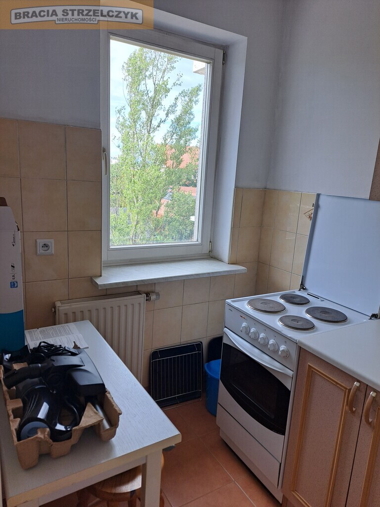 Polecam! Kawalerka z balkonem blisko metra!