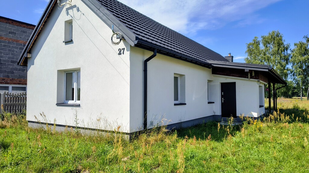 Dom 75 m² z dużą działką (19 arów) i pełnymi media