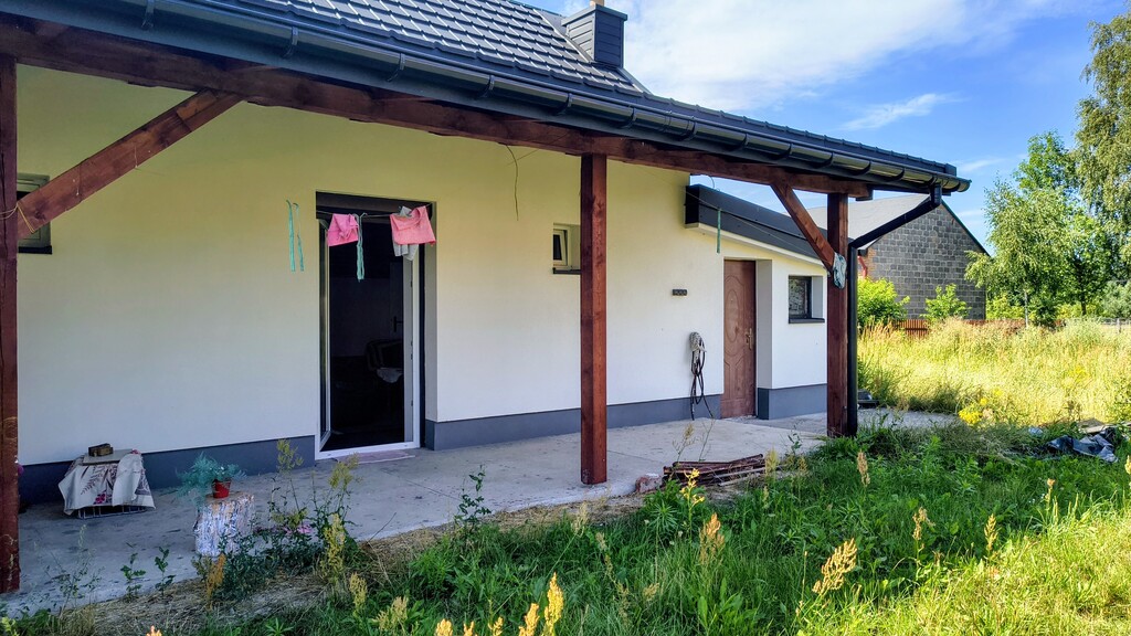 Dom 75 m² z dużą działką (19 arów) i pełnymi media