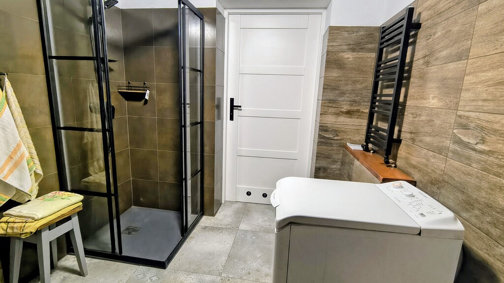 Dom 75 m² z dużą działką (19 arów) i pełnymi media