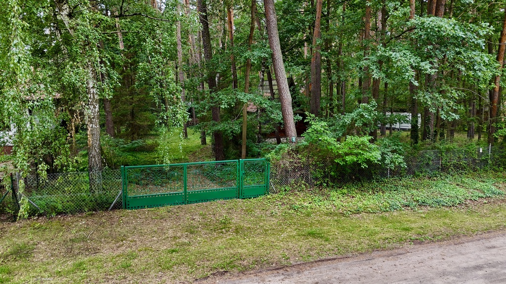 Działka budowlana 961 m2, uzbrojona, plan miejsc.