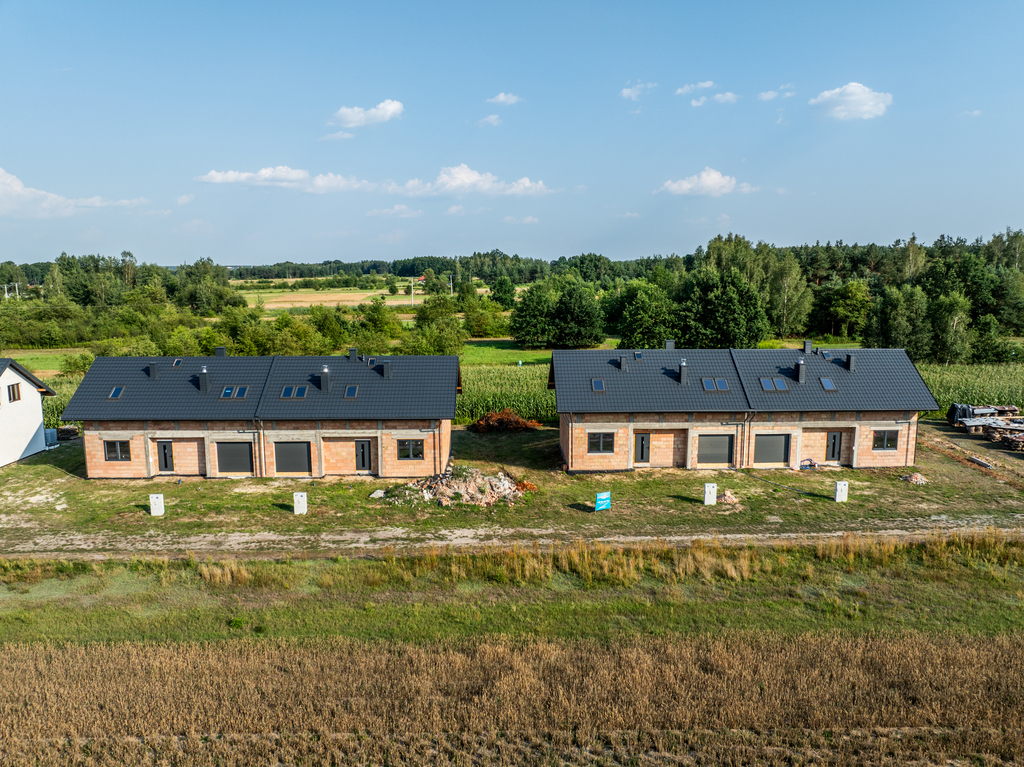 Nowoczesny dom w zabudowie szeregowej – 135,14 m²