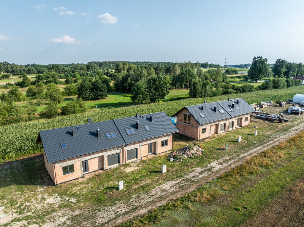 Nowoczesny dom w zabudowie szeregowej – 137,08 m²