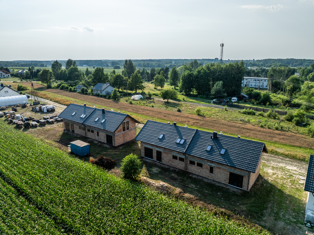 Nowoczesny dom w zabudowie szeregowej – 137,08 m²