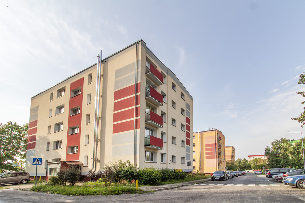 Wchodzisz z walizką i mieszkasz 2 pokoje 1. piętro
