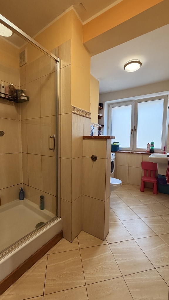 Przestronne, słoneczne 3 pokojowe  mieszkanie