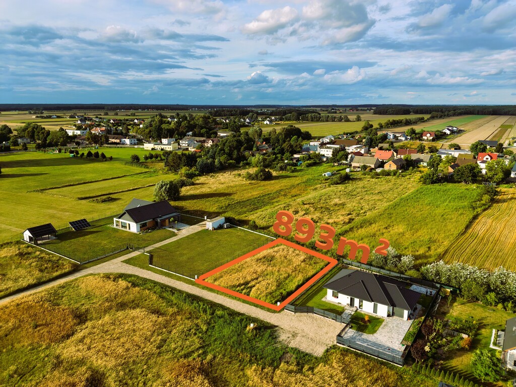 Zamieszkaj w Radzewie! Działka 893 m² czeka