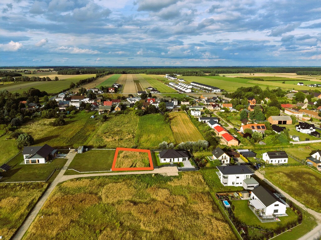 Zamieszkaj w Radzewie! Działka 893 m² czeka