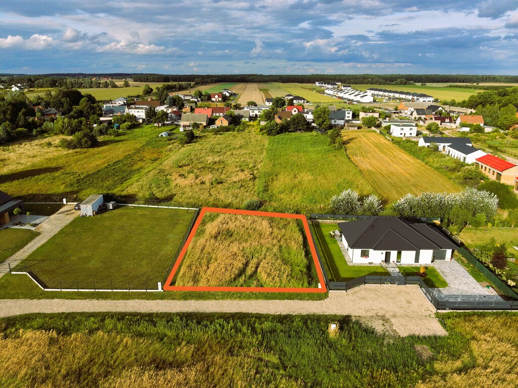 Zamieszkaj w Radzewie! Działka 893 m² czeka