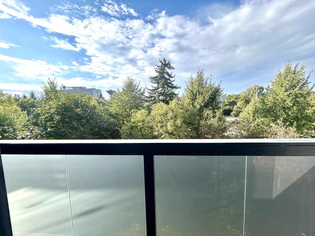 Od 1.09 | parking | balkon | 2 pokoje